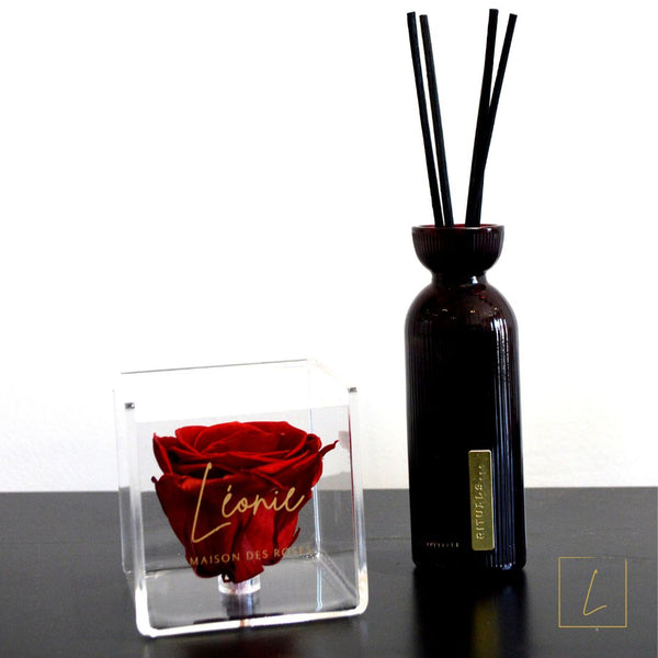 Boite De Rose Eternelle Royal Red Acrylique à Clapet - Léonie®